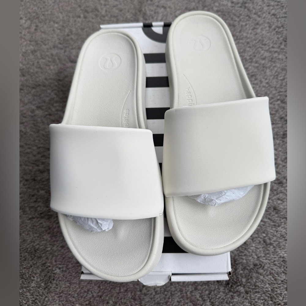 Lululemon Restfeel Slide